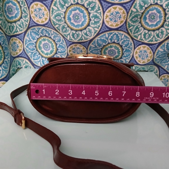 Chic Brown Crossbody Bag with Gold Crocodile detail. - Picture 12 of 16